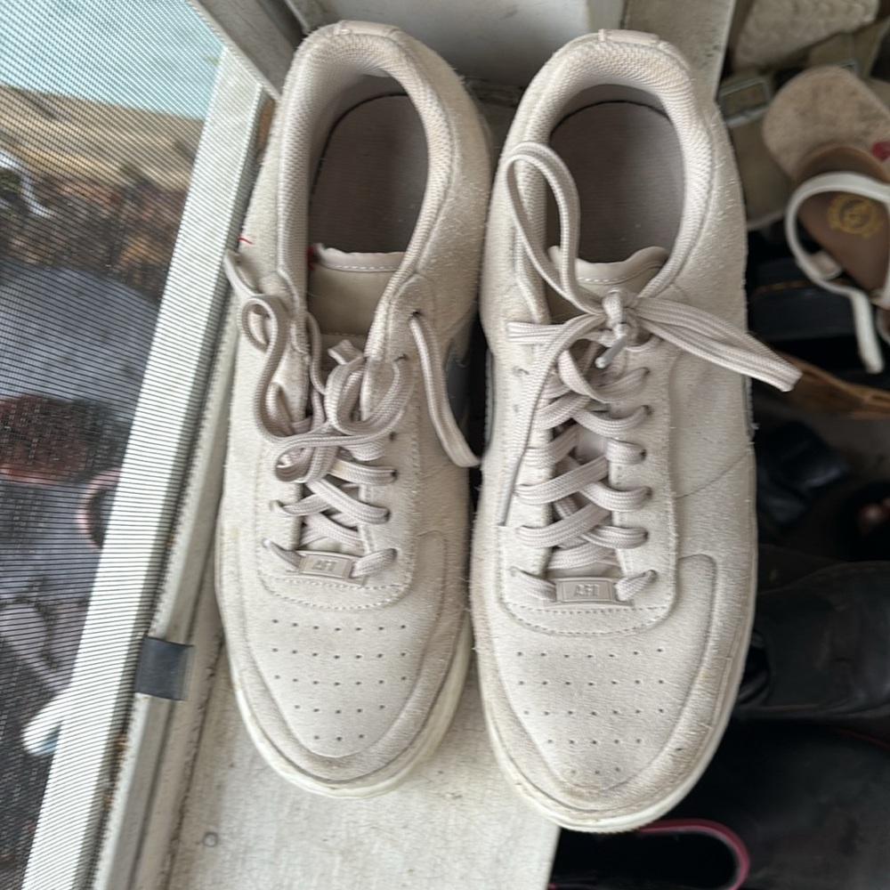 RARE Nike Air Force 1 Jester Lo in Desert Sand - Picture 5 of 9